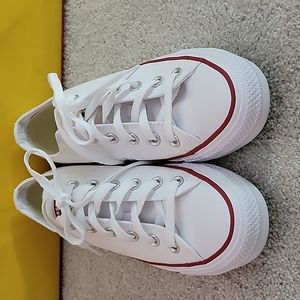 White Converse All Stars Low Top
